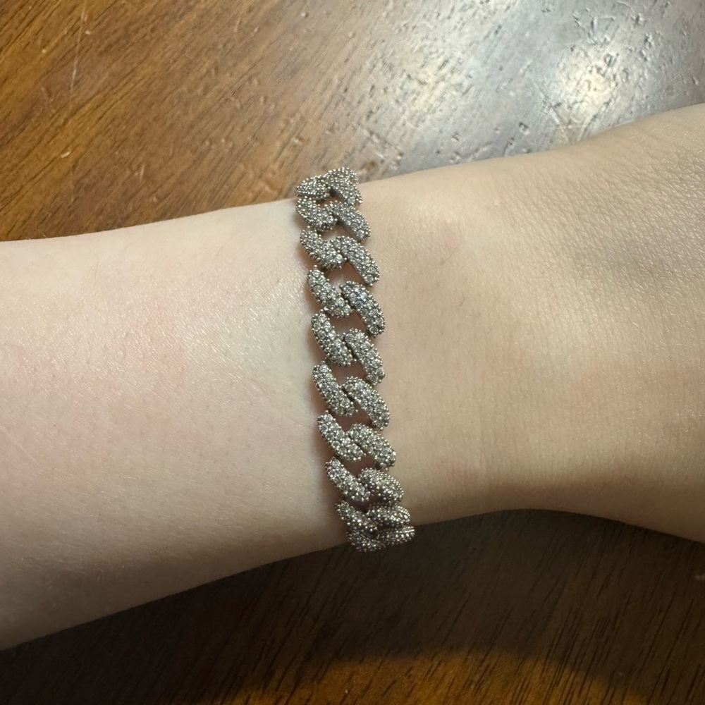 Elegant Silver Chain Bracelet